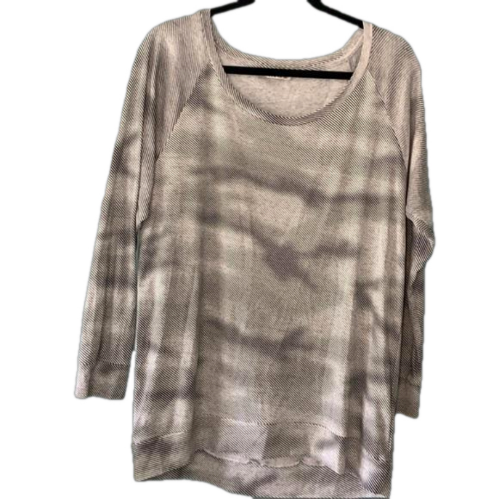 Aritzia TNA lightweight sweatshirt